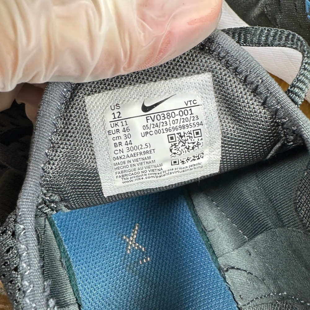 Nike Air Max 270 Men's Athletic Shoes Black Blue Gray Size 12 FV0380-001 - Picture 2 of 10
